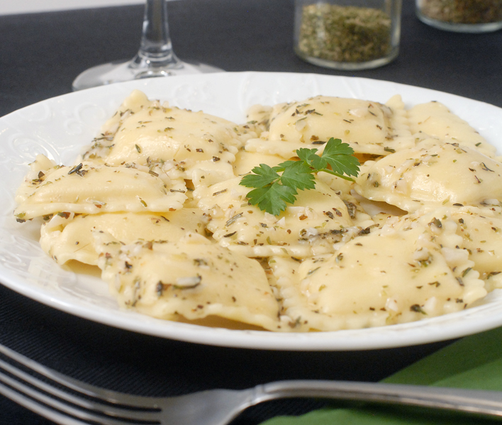 Ravioli With Garlic Herb White Wine Sauce Alisons Allspice 7922